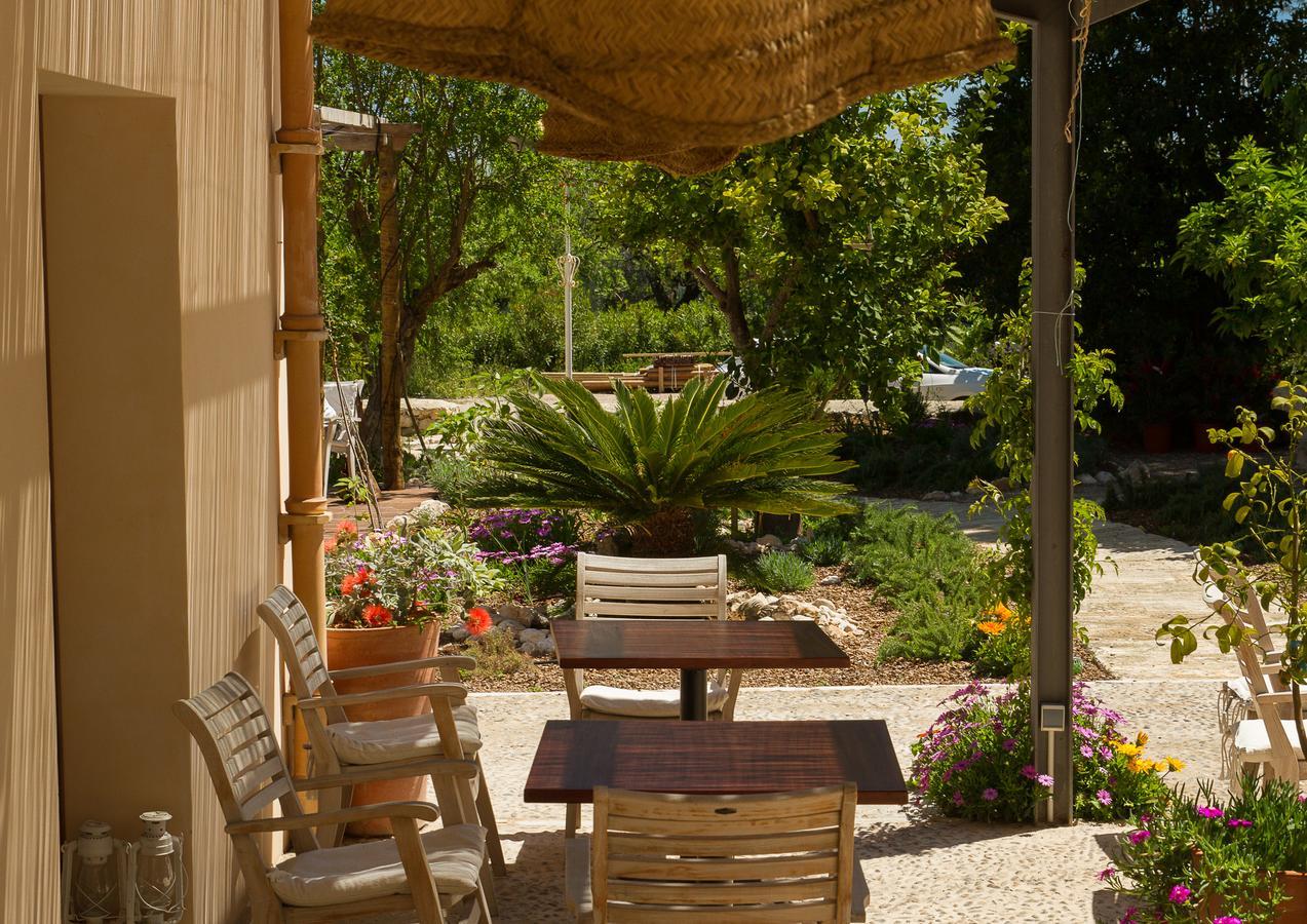 Home Hotel The Pink Pepper Tree Lloseta Exterior photo